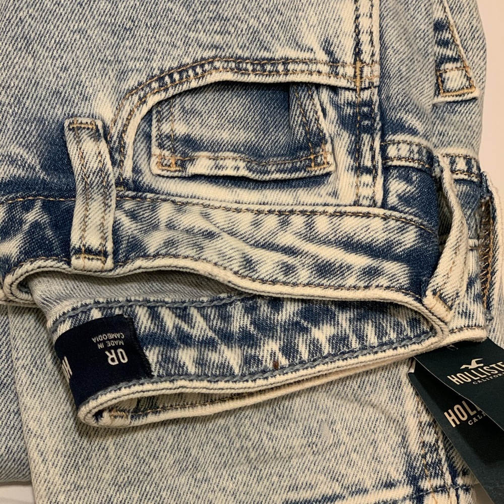 New Hollister denim pants size 0.